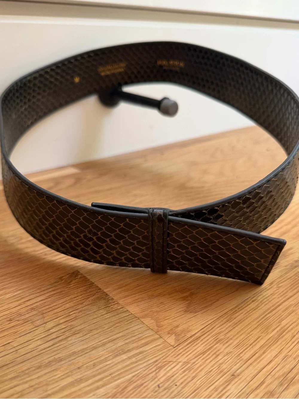 HALSTON Vintage Brown Embossed Leather Women’s Belt  Sz M